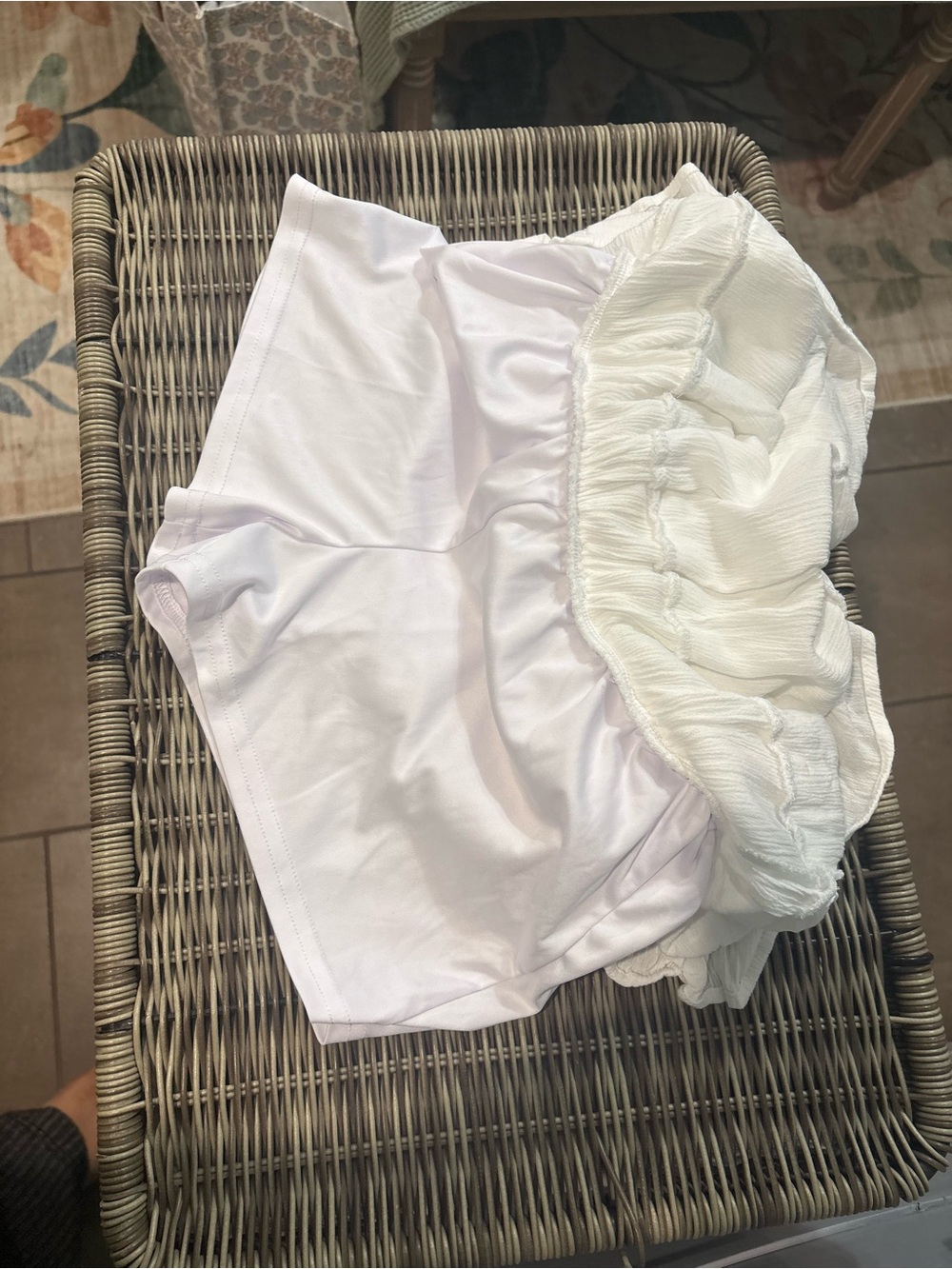 Hollister Tiered Mini Skort in White Sz XS - Picture 6 of 8